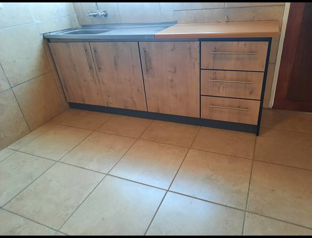 2 BEDROOM SEMI DETACHED TO LET IN CANESIDE